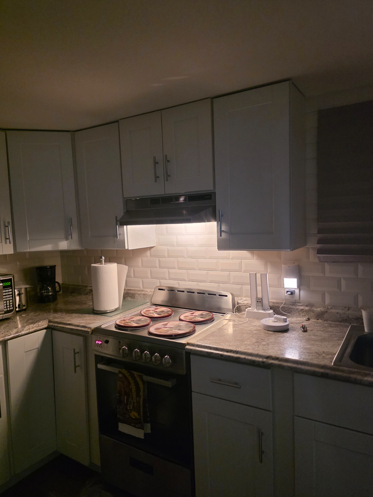 Cozy 1 Bedroom Apartment near 5 Hospitals - Photo 3