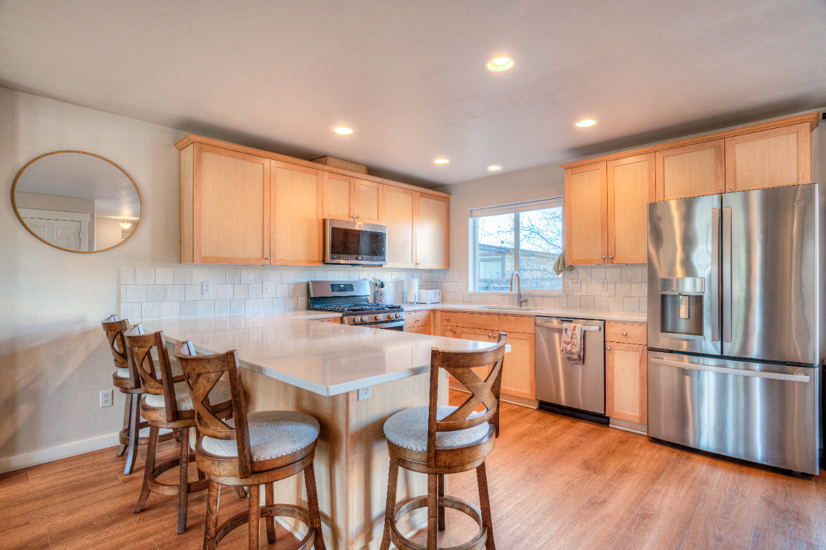 Organic Modern Home Near Bend's Old Mill District - Photo 5