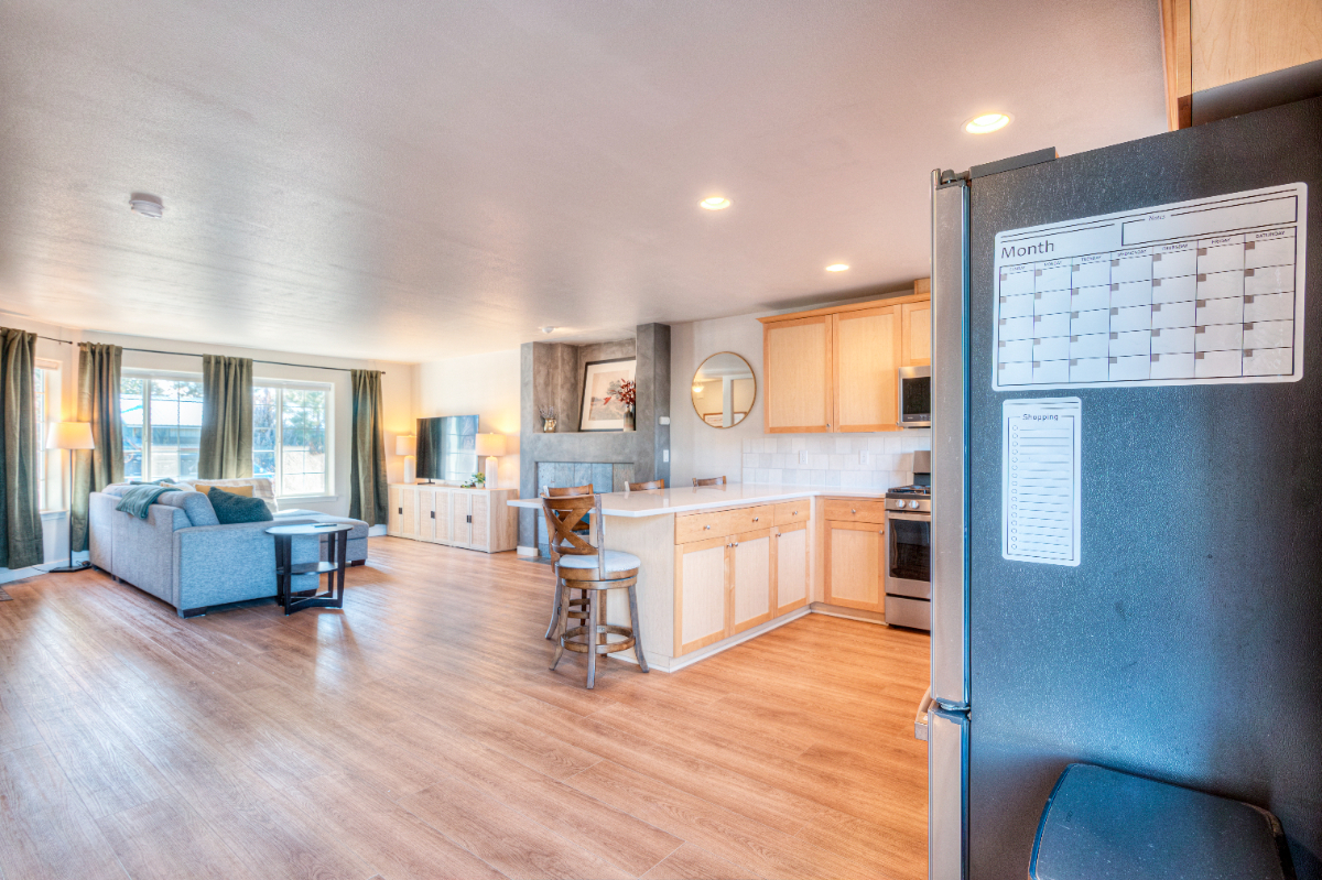 Organic Modern Home Near Bend's Old Mill District - Photo 6