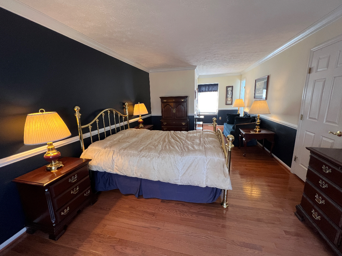 Central Conveient Washington DC/Baltimeore/Annapolis area private room with full home access