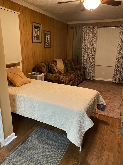 Dreamy Bedroom with Private Bath in a Fully Renovated Home - Embrace Tranquil Living - Photo 3