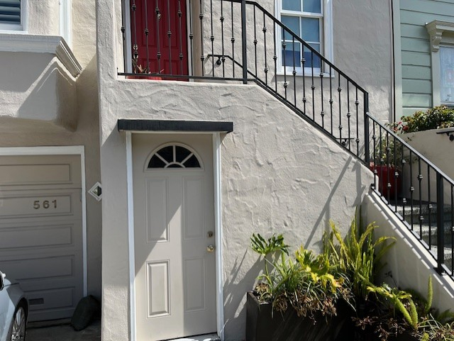 Fully Furnished Studio for Traveling Nurses - Private Entrance & Garden Deck - Photo 2