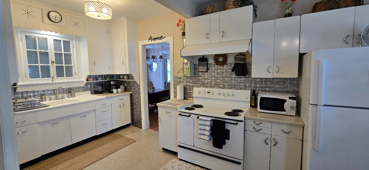 Charming 1-Bedroom Apartment - Photo 12