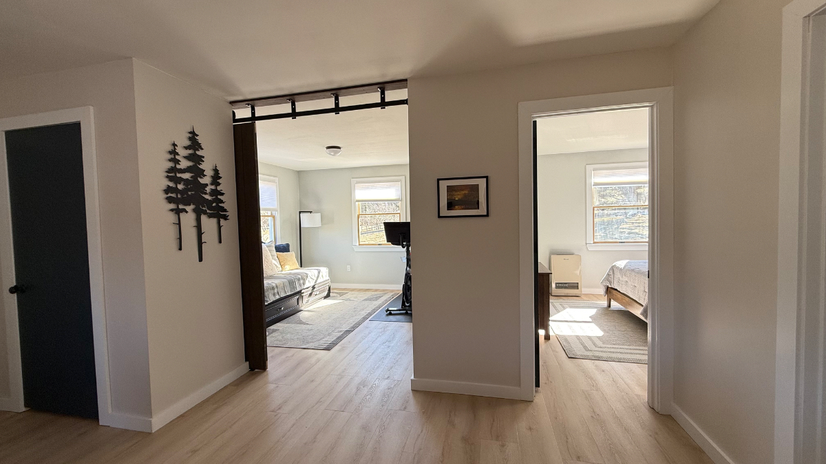 Cozy Private Home, Newly Renovated, Perfect for Traveling Nurses - 4 mi to Copley - Photo 3