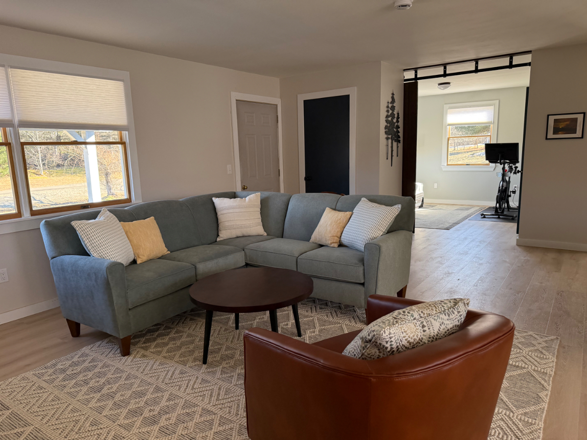 Cozy Private Home, Newly Renovated, Perfect for Traveling Nurses - 4 mi to Copley - Photo 2