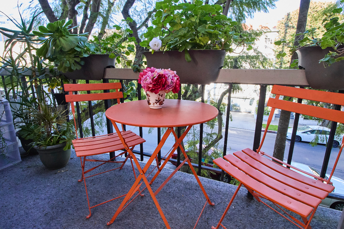 Modern condo in the heart of Westwood near UCLA - Photo 2