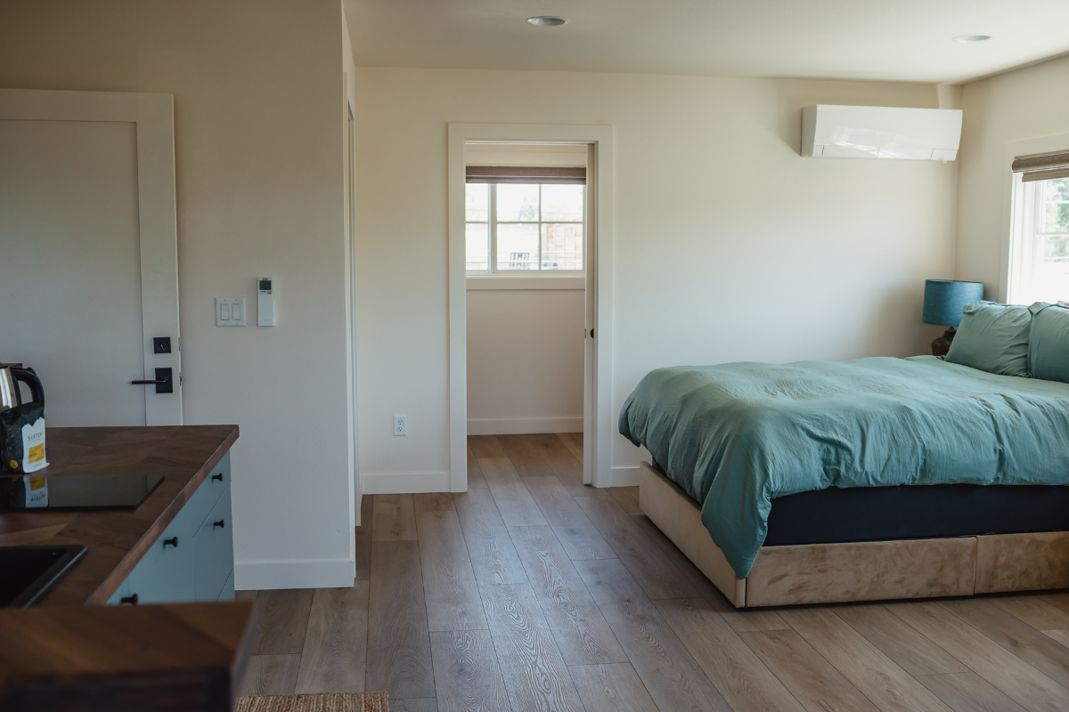 Studio Above Garage in Old Bend - Photo 2