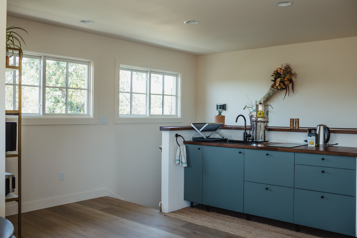 Studio Above Garage in Old Bend - Photo 4
