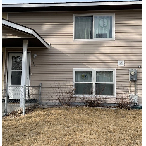 Townhouse - near Sage West Hospital - Photo 1
