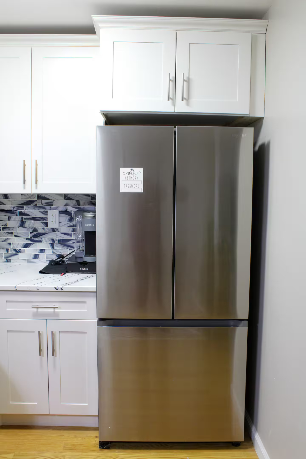 Chic & Cozy 2BR/1BA House with Premium Amenities, Conveniently Located Near Airports - Photo 8