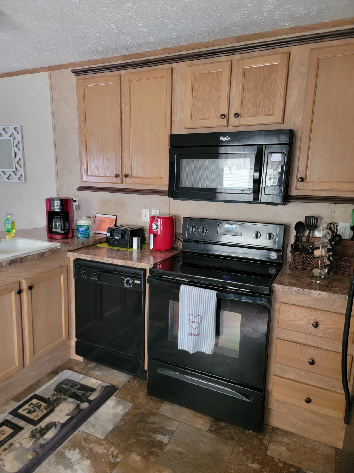 Charming & Newly Renovated Mobile Home--The property can be rented as whole house or per rooms. - Photo 6