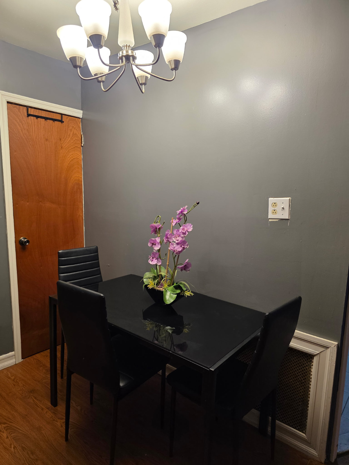 Brooklyn Retreat Private Room with All Comforts - Photo 5