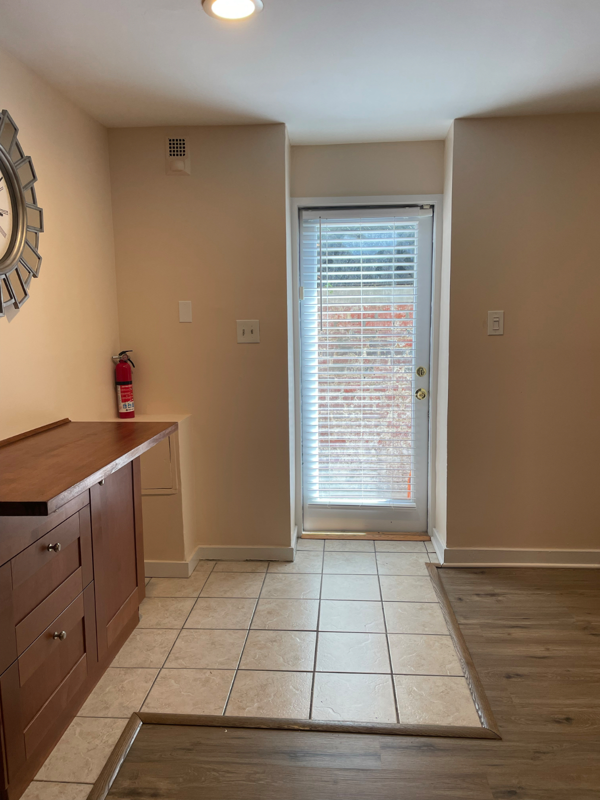 Prime Location right off 14th St, NW - Photo 8