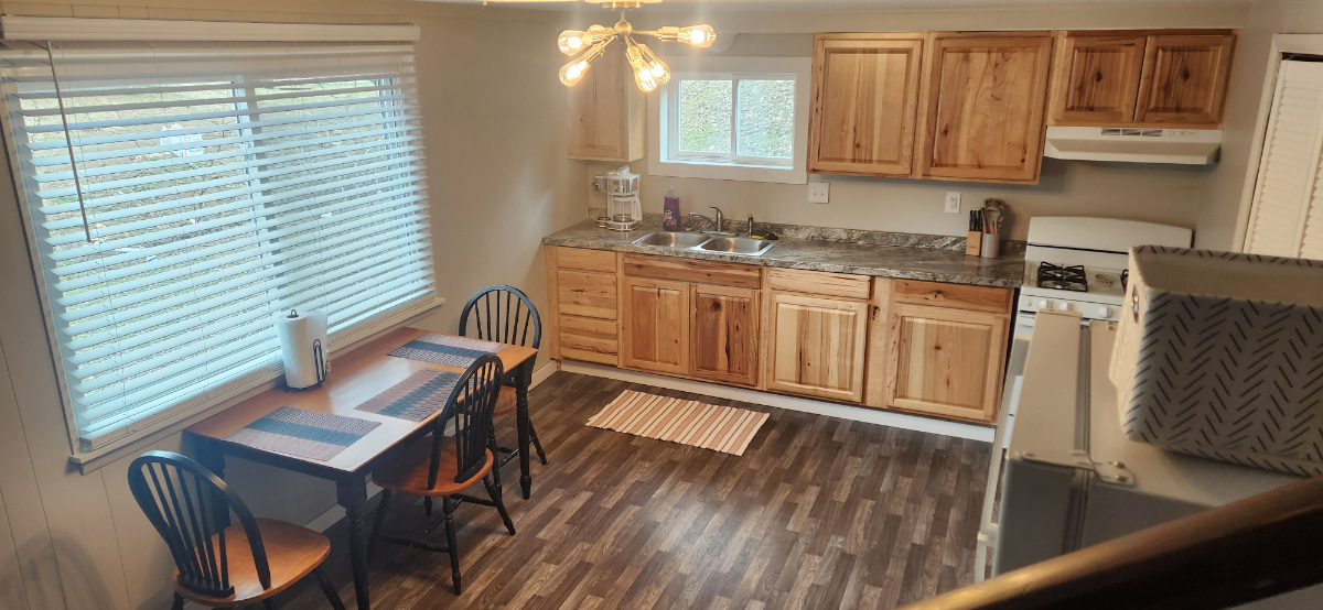 Cozy & Convenient 2BR/1BA Downstairs Duplex Unit-Close to Ruby Hospital - Photo 3