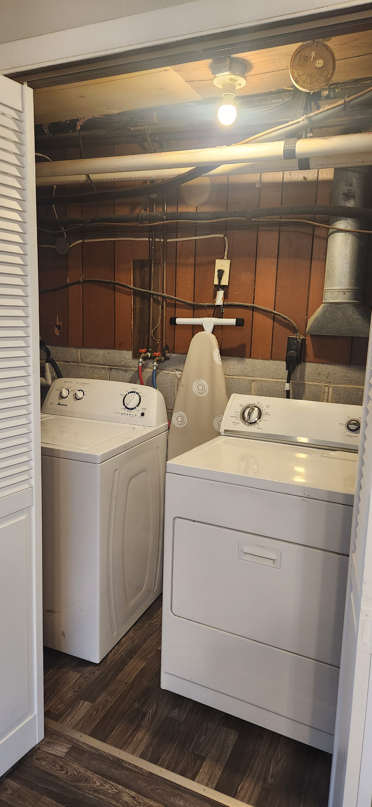 Cozy & Convenient 2BR/1BA Downstairs Duplex Unit-Close to Ruby Hospital - Photo 4