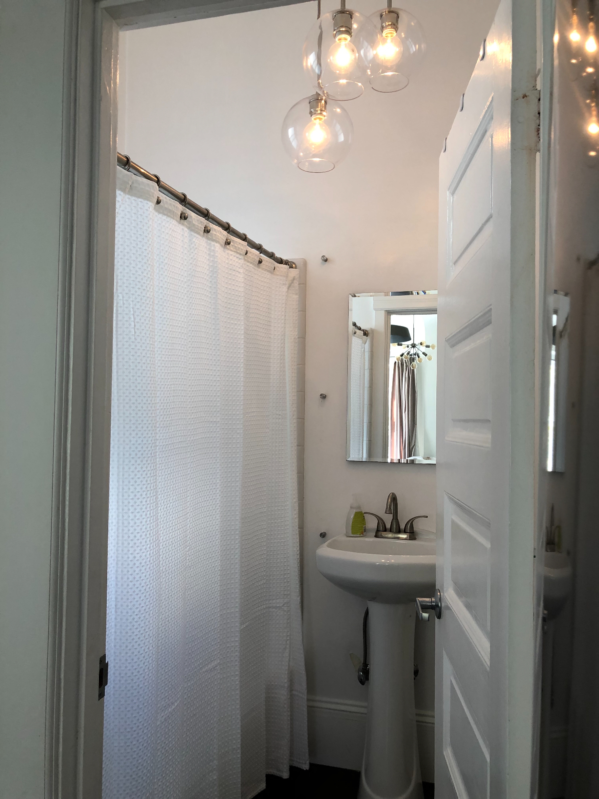 Charming 1 Bedroom Apartment near Kaiser/UCSF Mt. Zion - Photo 3