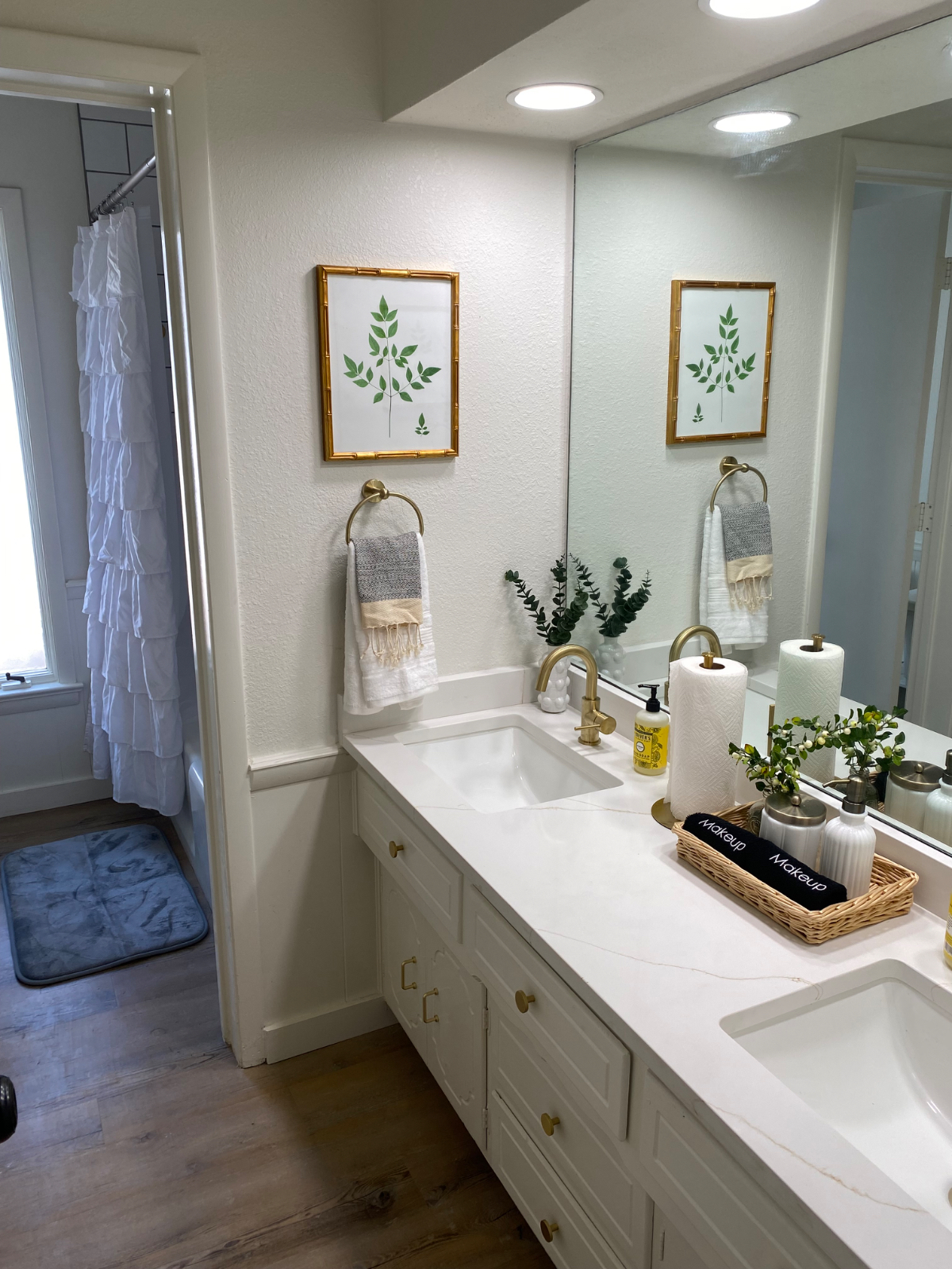 Recently updated 4BR-2BA in quite neighborhood and centrally located - Photo 8