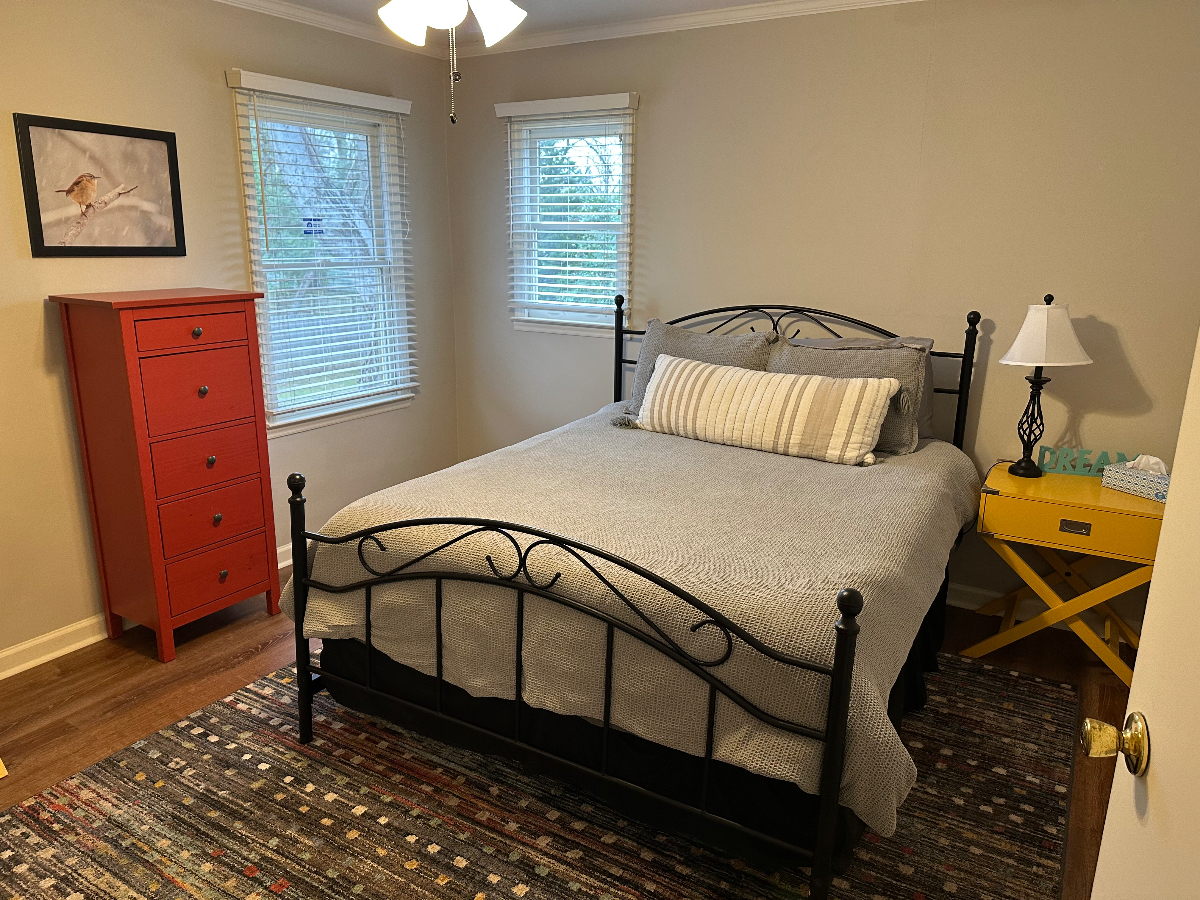 Quit and Cozy One bedroom Bunglow near Duke