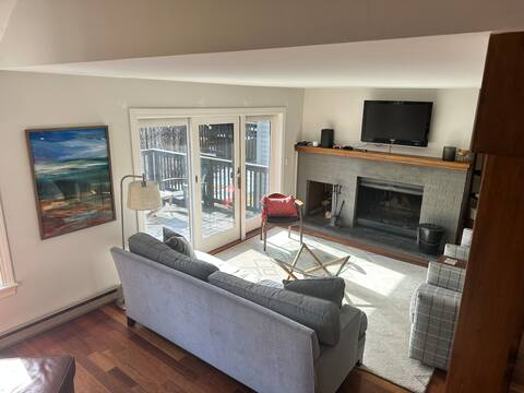 Pristine 3BR Condo in Quechee / Woodstock / Upper Valley VT - Photo 2