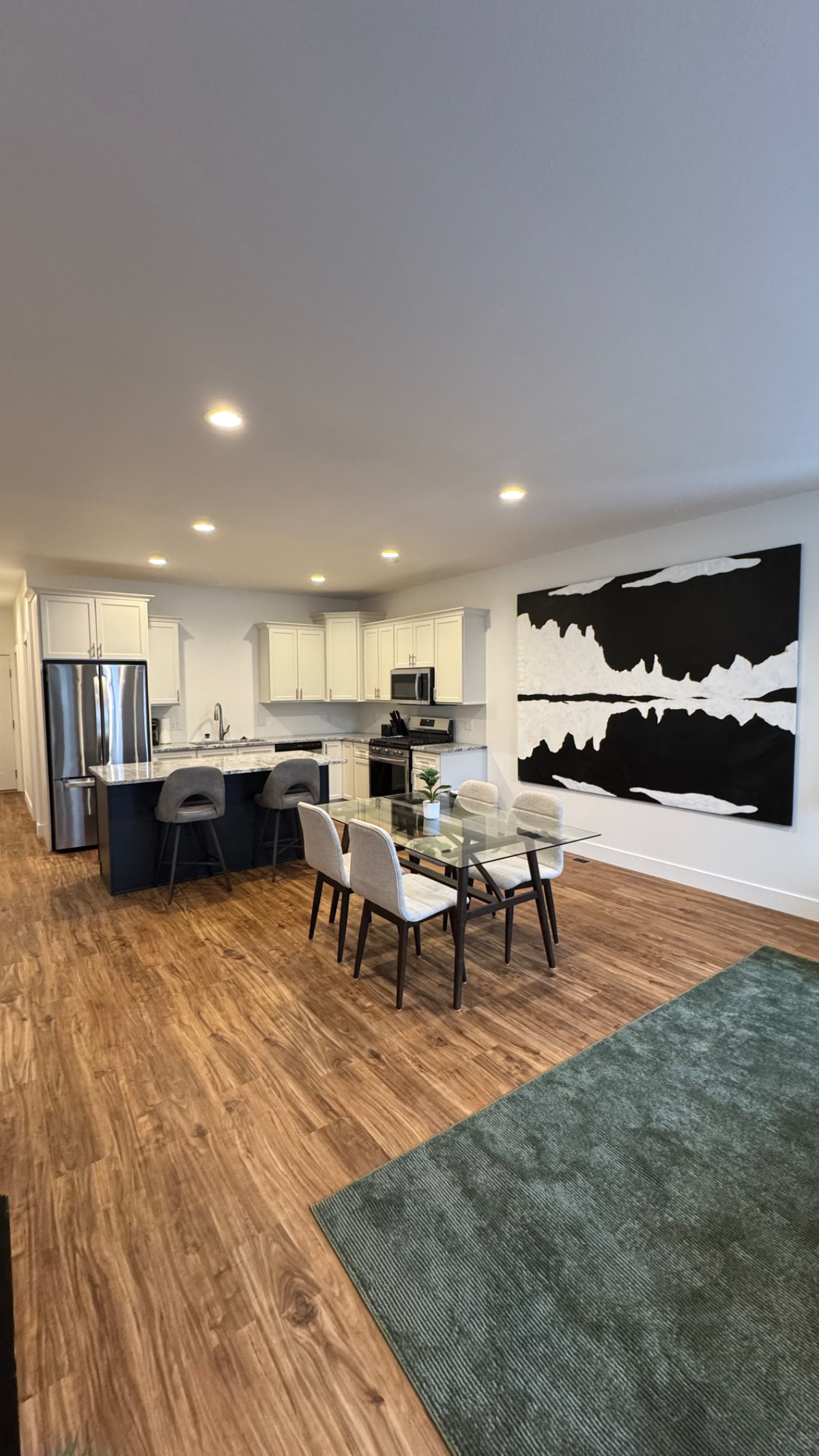 Modern Chic, New Build - Photo 5