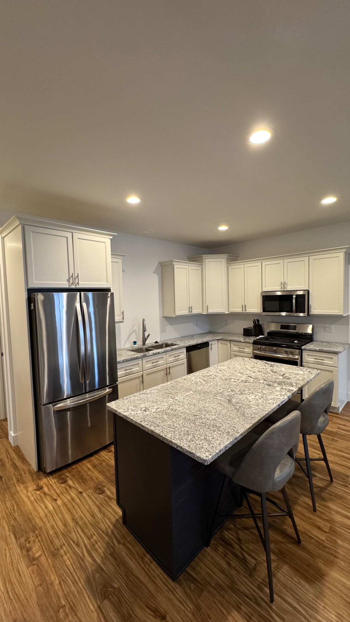 Modern Chic, New Build - Photo 7