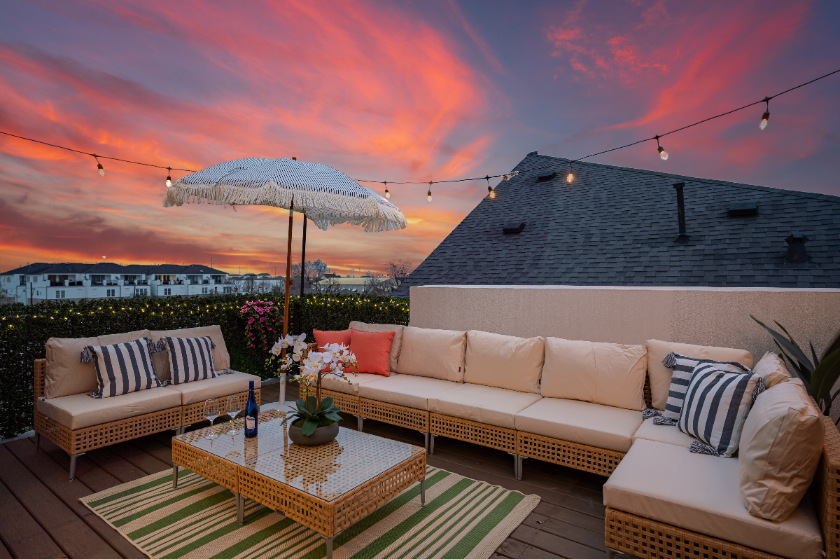 Vibrant Luxury Retreat 4 - Story Haven w/ Rooftop - Photo 8