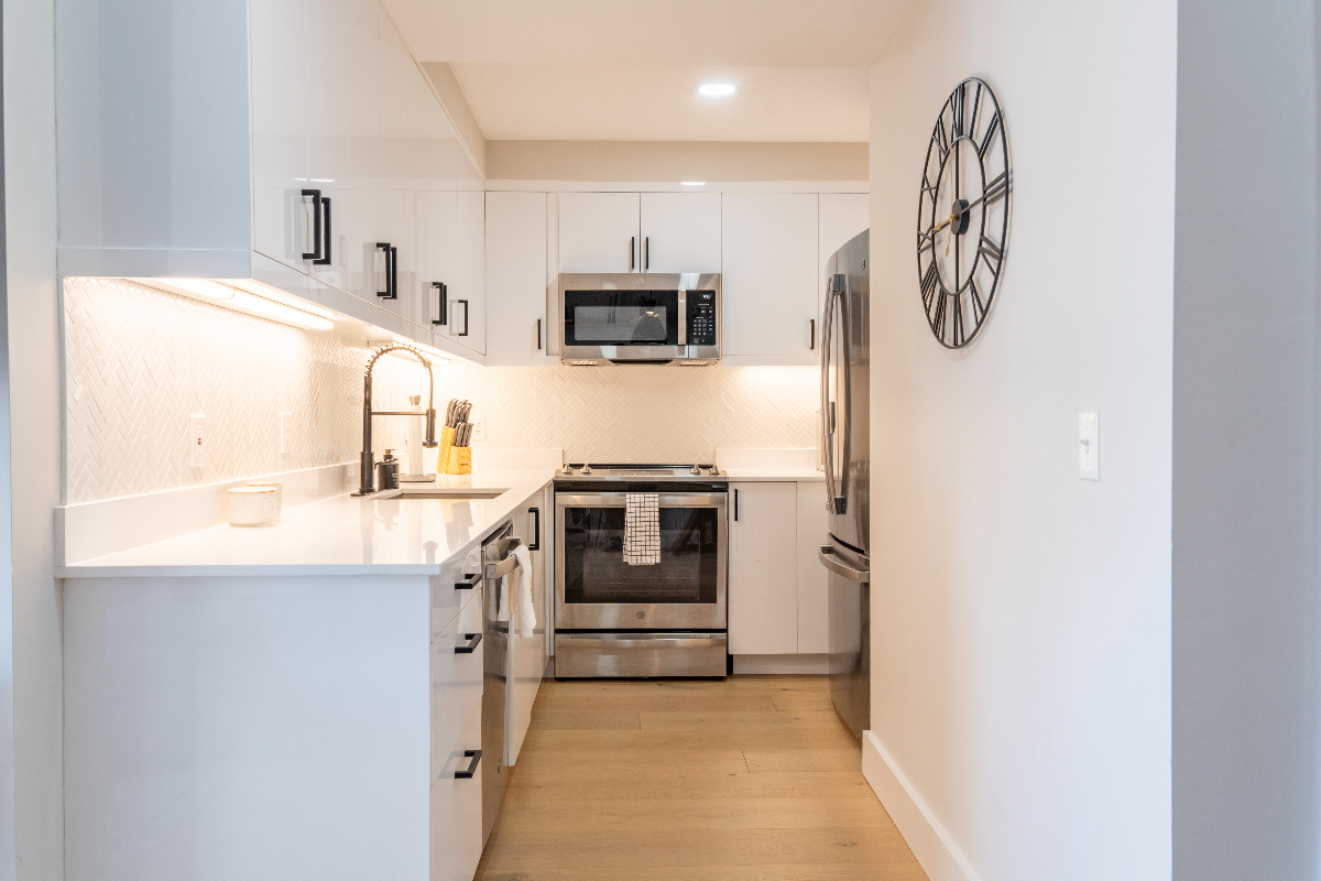 Modern One-Bedroom Condo Near Capitol Hill - Photo 4