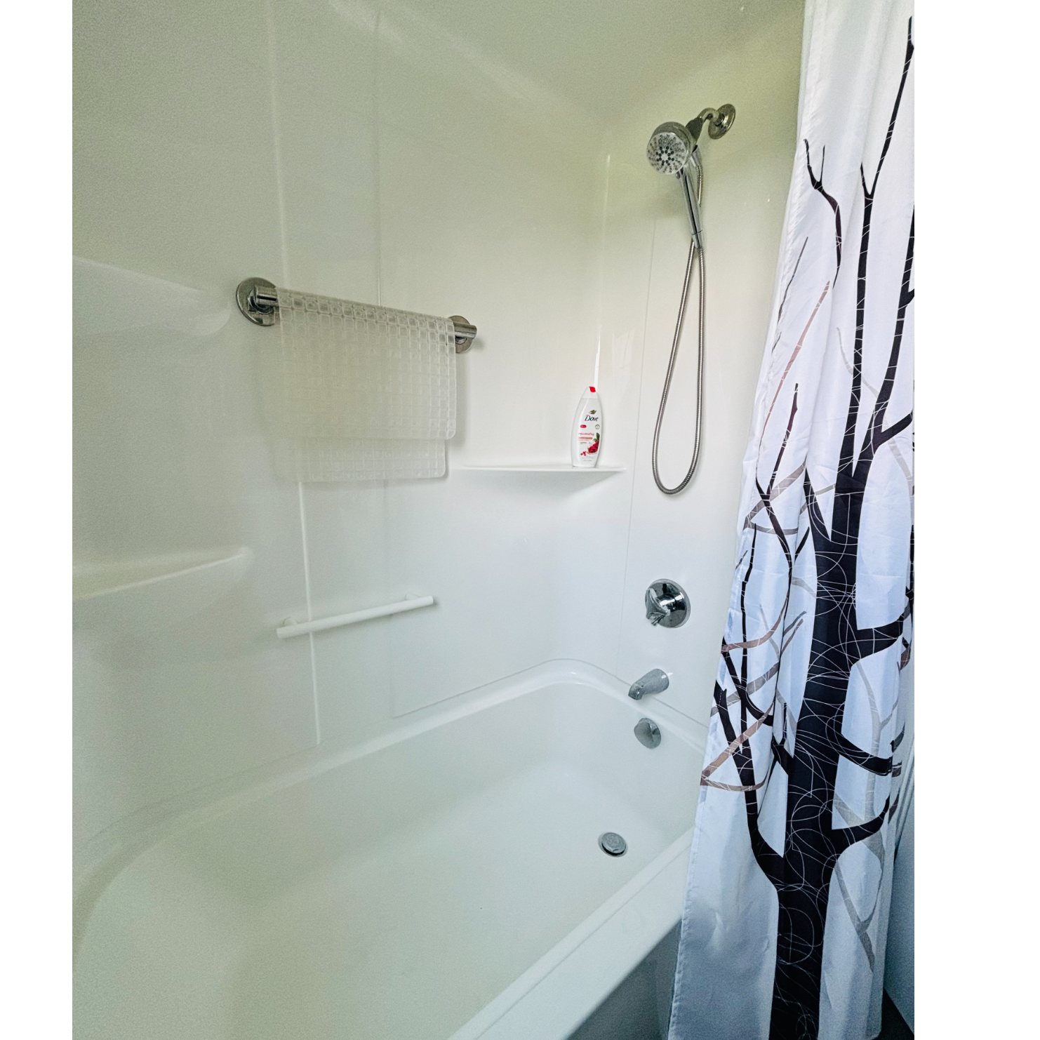 Safe & Secure, Stylish & Comfortable Sanctuary, Close to highway - Photo 12
