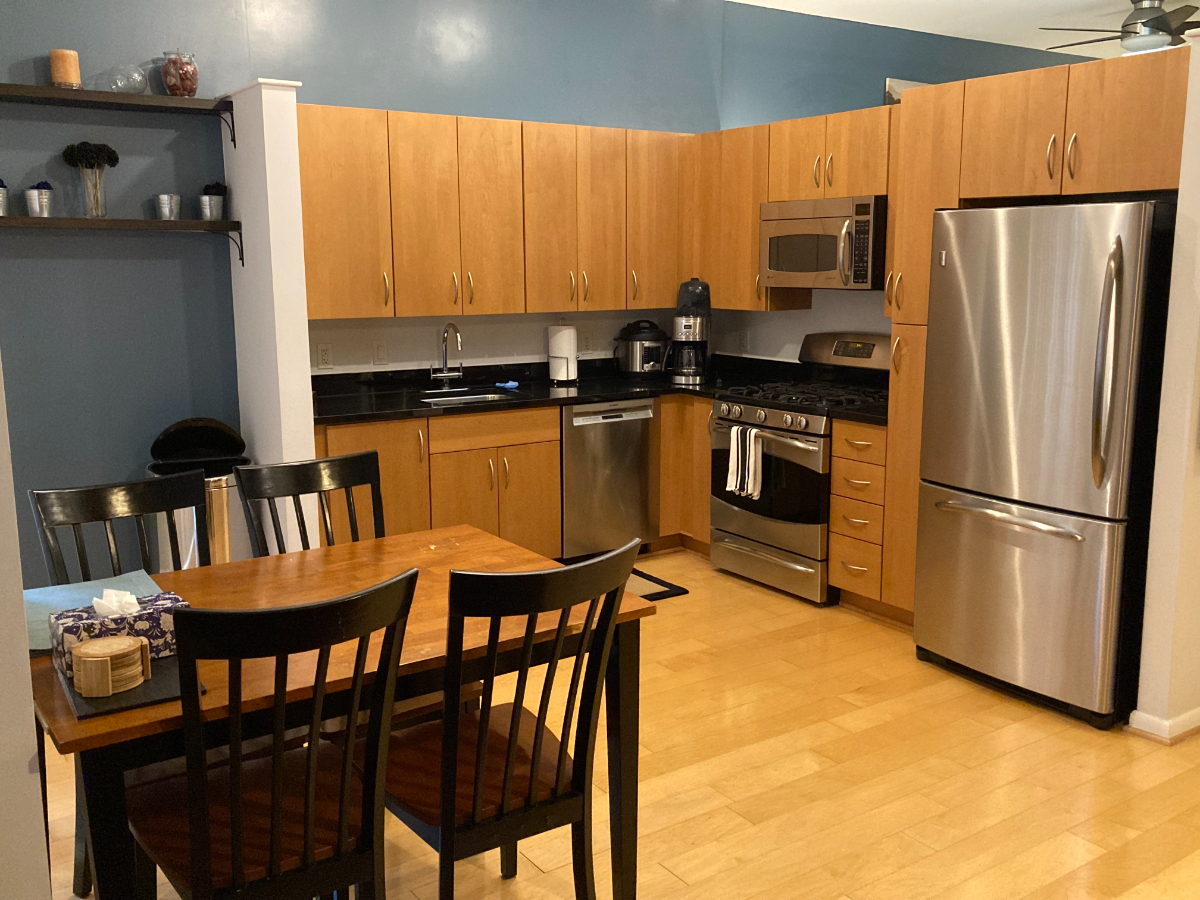 DC Loft Condo - Photo 3