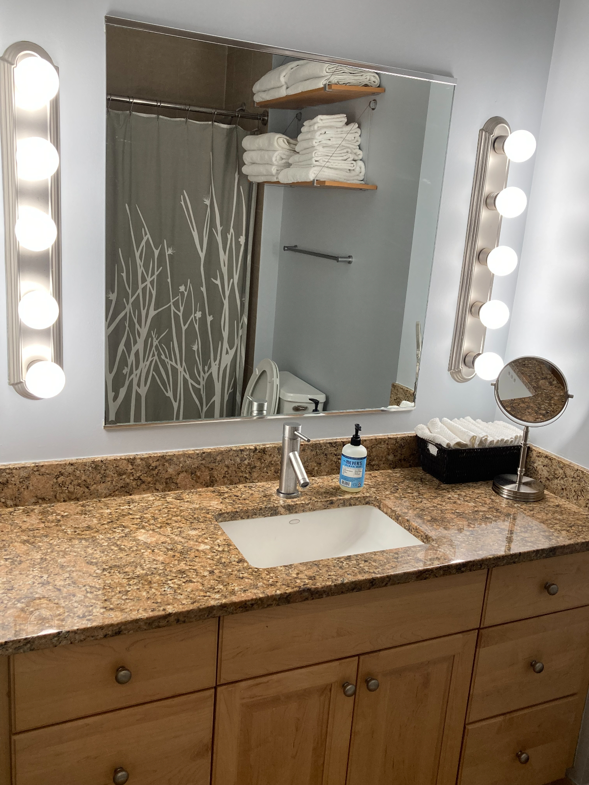 DC Loft Condo - Photo 10