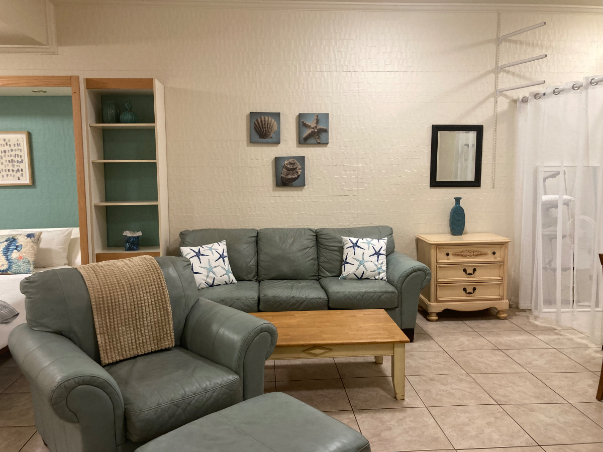 Surf Studio - one block from the beach and Belmont Park - Photo 4