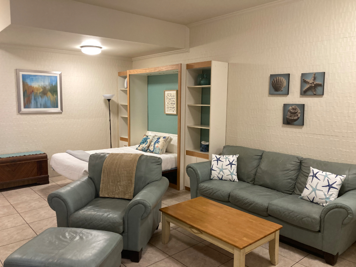 Surf Studio - one block from the beach and Belmont Park - Photo 1
