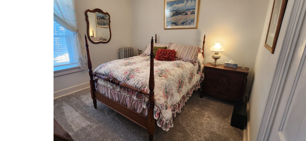 Apartment in Historic 1880s Mansion - Photo 5