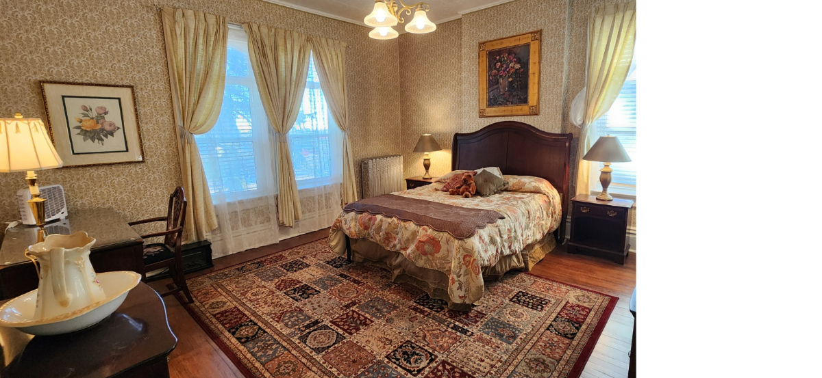 Apartment in Historic 1880s Mansion - Photo 2
