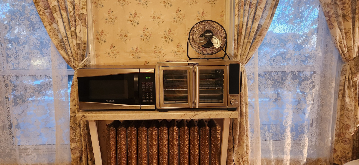 Apartment in Historic 1880s Mansion - Photo 12