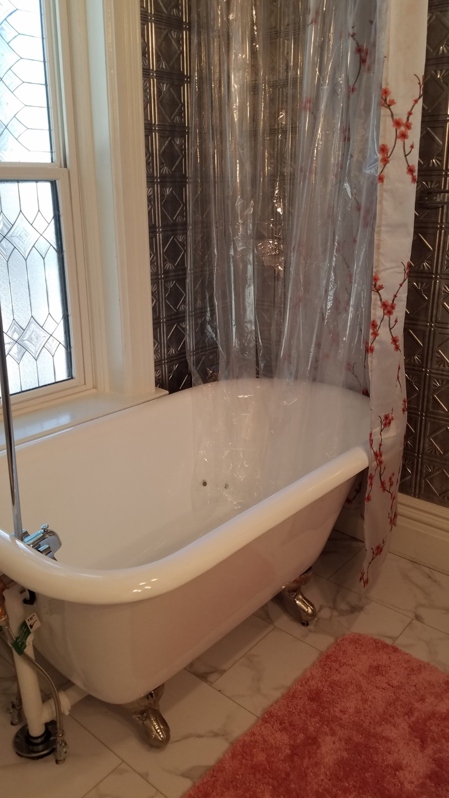 Apartment in Historic 1880s Mansion - Photo 10
