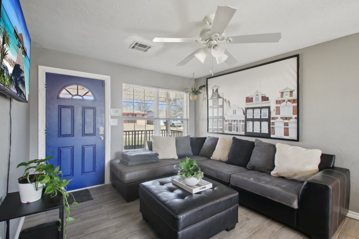 Remodeled 3BR/ 2BA  home in the Heart  of Moore - Photo 6