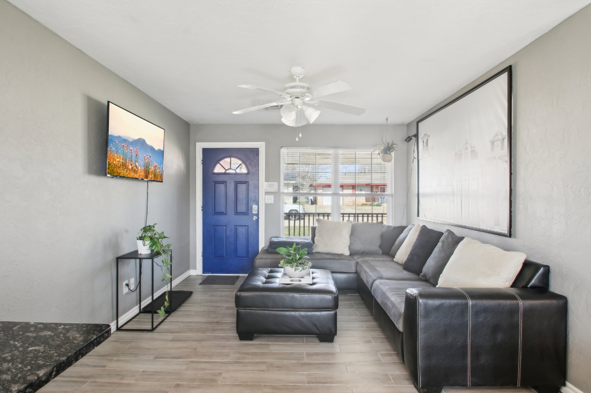 Remodeled 3BR/ 2BA  home in the Heart  of Moore - Photo 7
