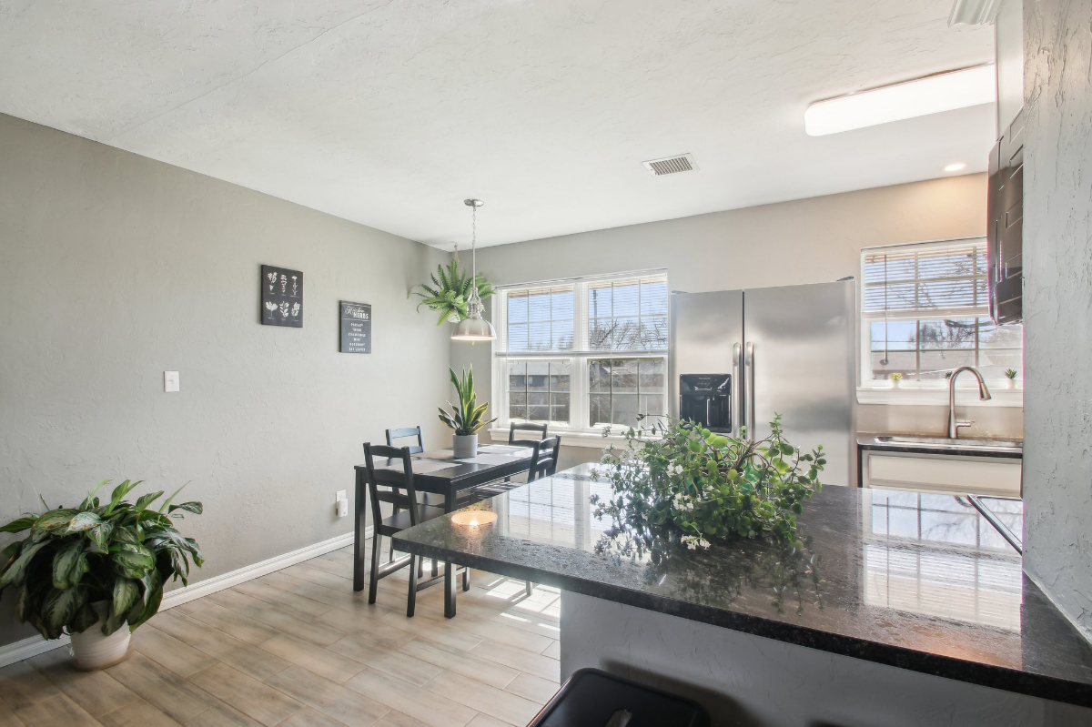 Remodeled 3BR/ 2BA  home in the Heart  of Moore - Photo 8