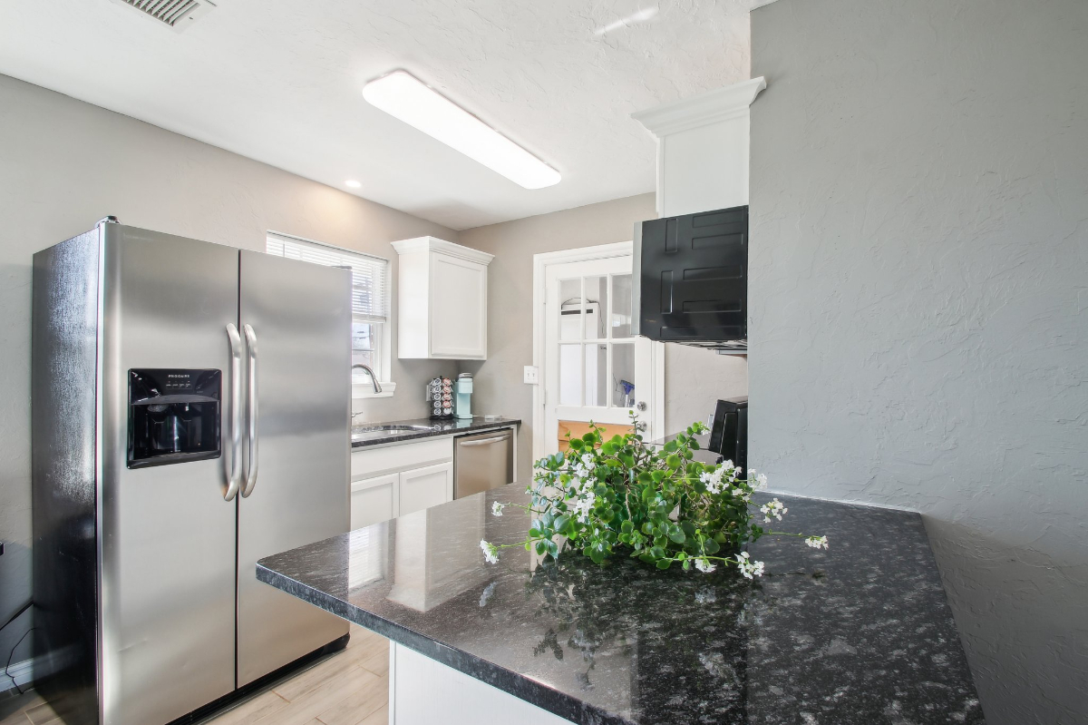 Remodeled 3BR/ 2BA  home in the Heart  of Moore - Photo 10