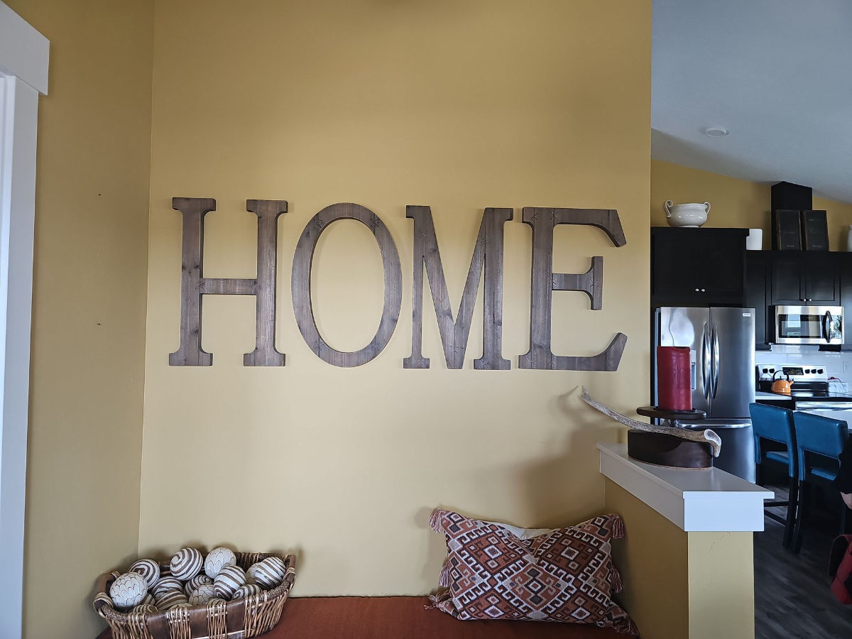 Beautiful New Home - Photo 3