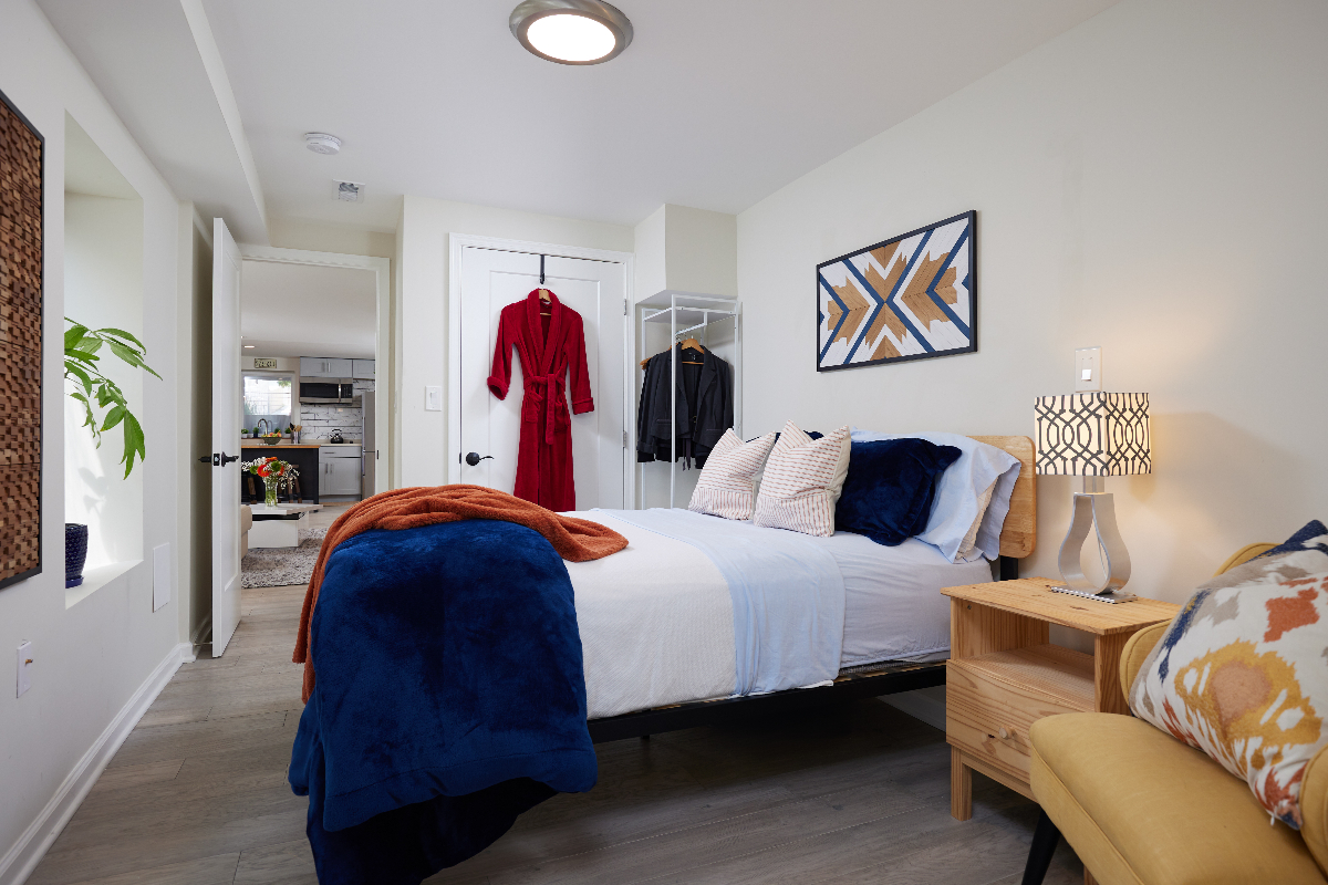Eckington Fully Furnished Modern One-Bedroom (Available Mid-July 2026) for 3 to 9 Month Lease - Photo 1