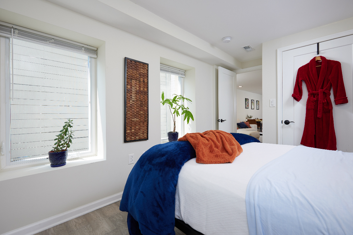 Eckington Fully Furnished Modern One-Bedroom (Available Mid-July 2026) for 3 to 9 Month Lease - Photo 11