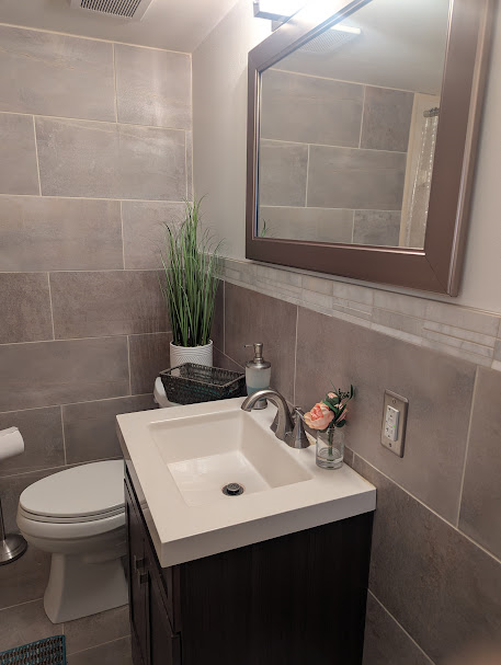 Cozy Room with Private Bathroom and Modern Amenities In Central Location - Photo 8