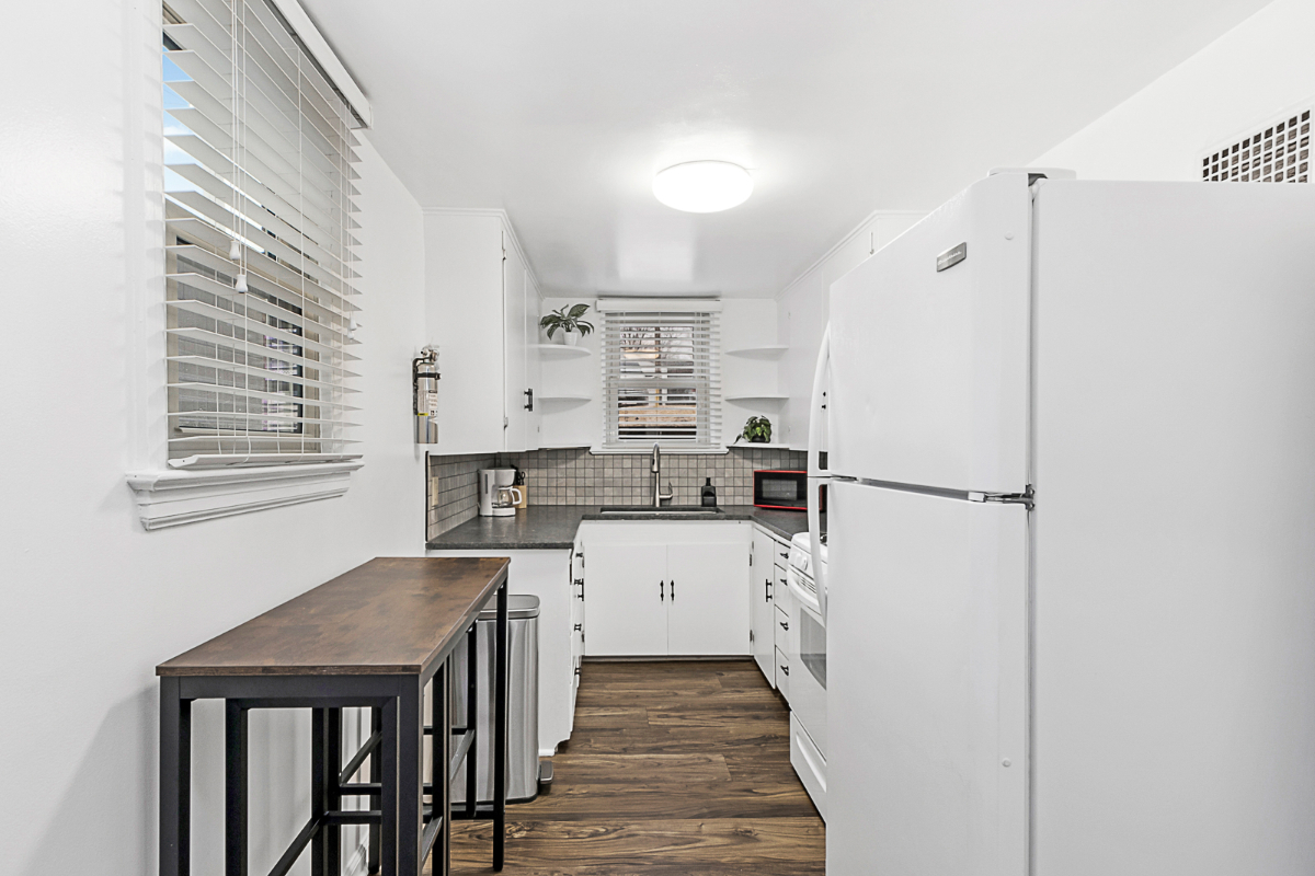 Modern Hassle free living in the Avenues - Photo 8