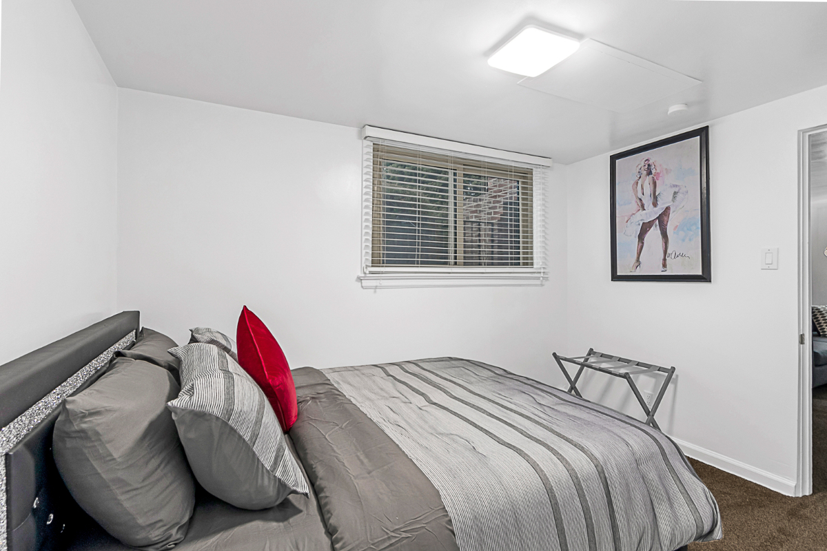 Modern Hassle free living in the Avenues - Photo 5