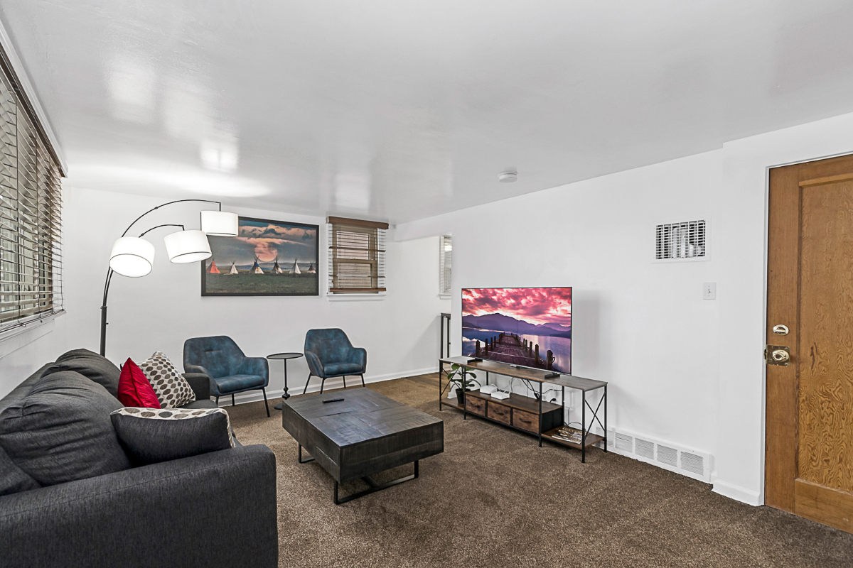 Modern Hassle free living in the Avenues - Photo 3