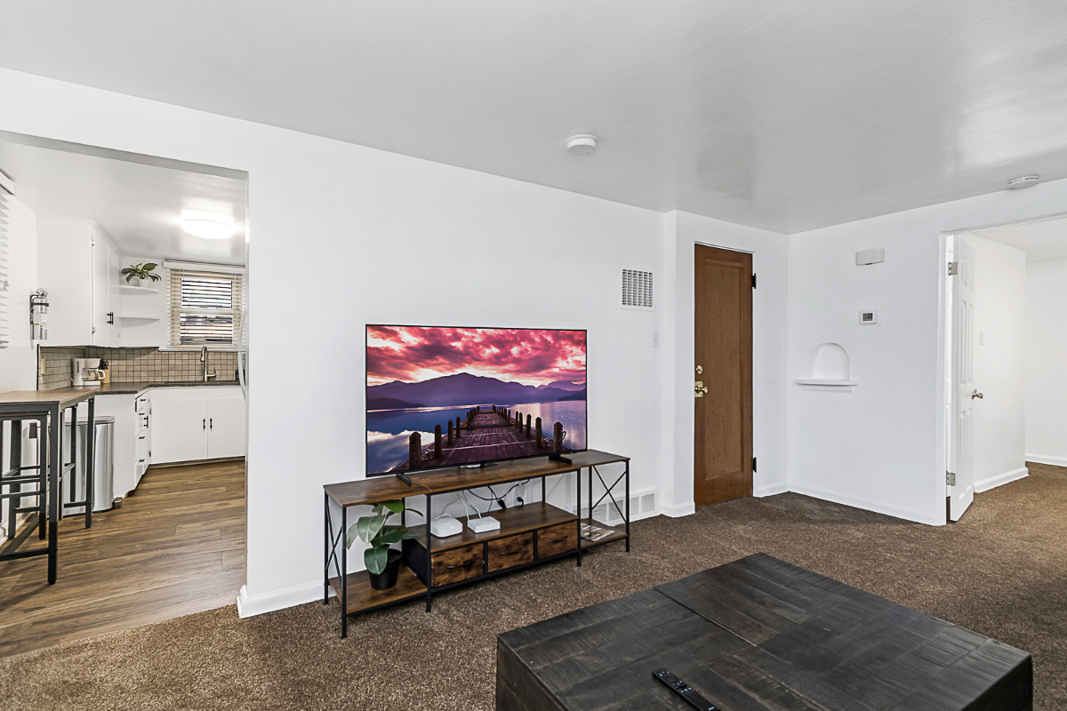 Modern Hassle free living in the Avenues - Photo 4