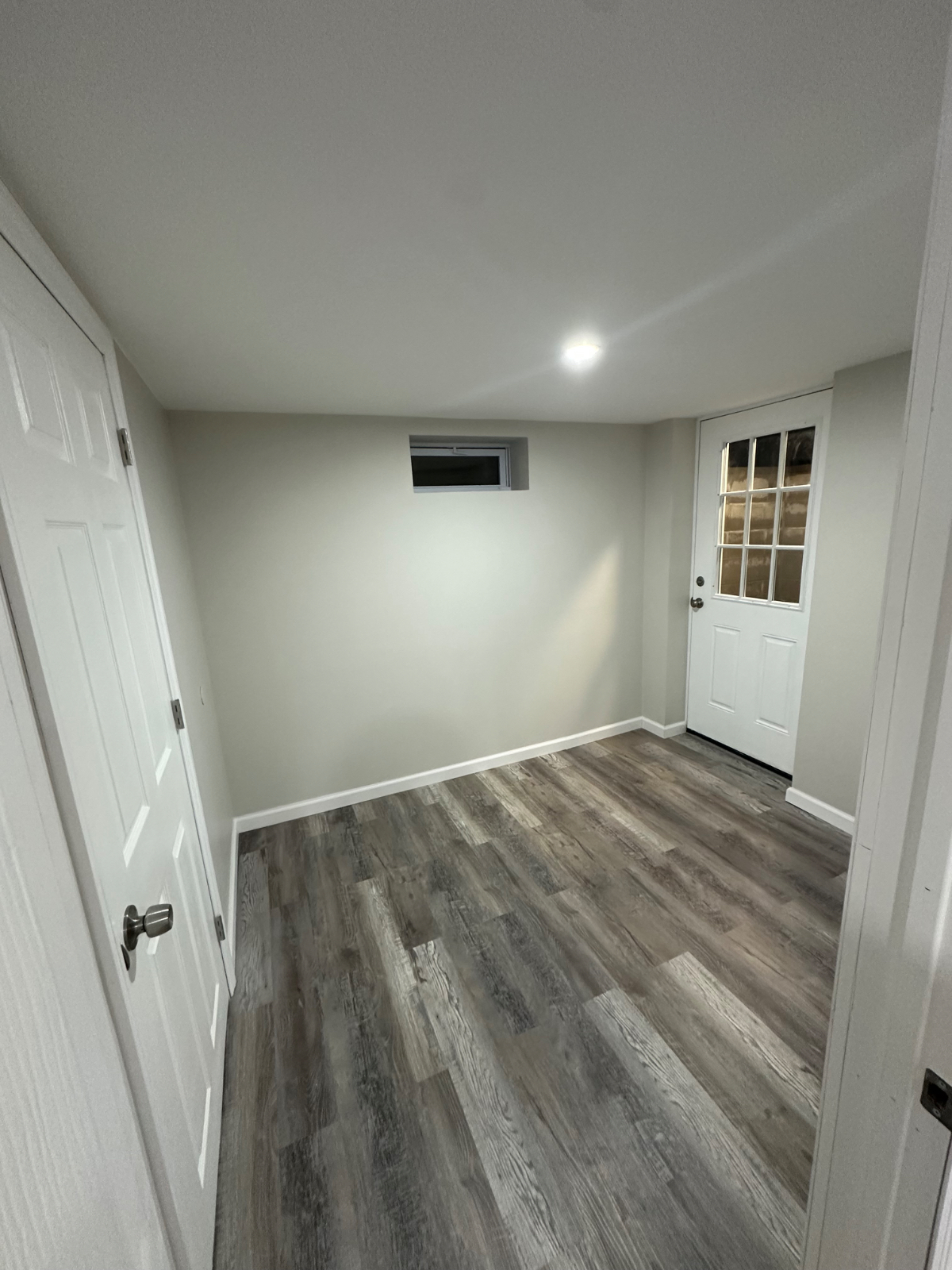 Available May 3, 2027 - NEW 1 Bed 1 Bath CLOSE to Hospitals & Downtown Bay Shore - Photo 12