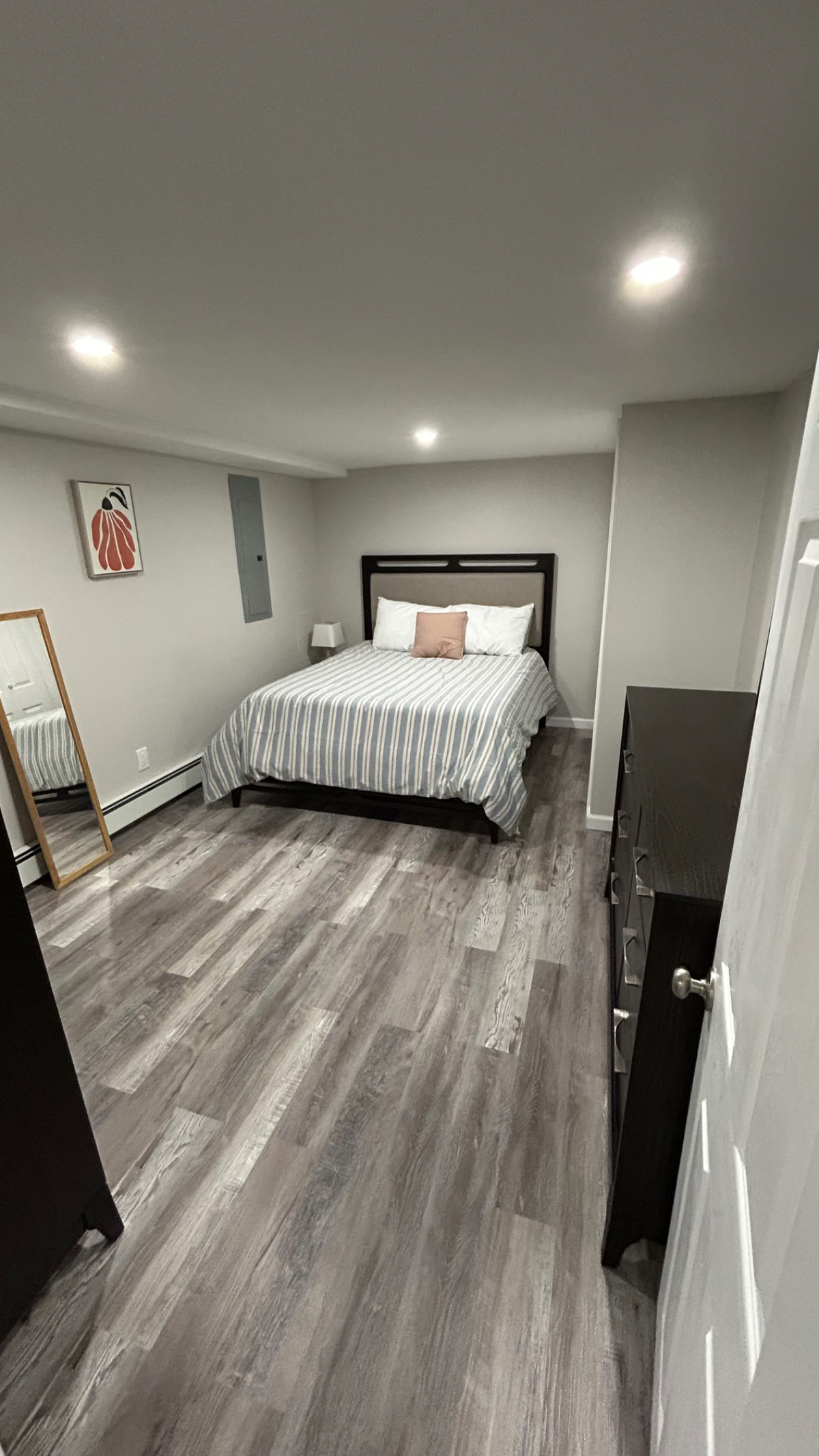 Available May 3, 2027 - NEW 1 Bed 1 Bath CLOSE to Hospitals & Downtown Bay Shore - Photo 5